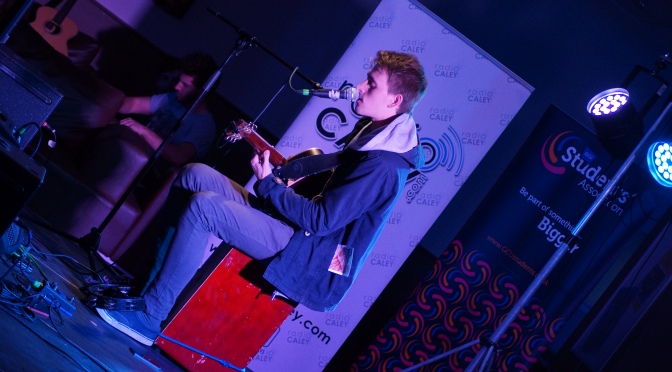 The BIG Review: Radio Caley’s Freshers Acoustic Gig